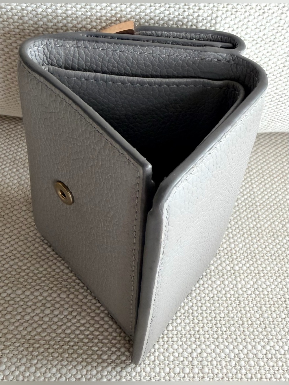 SEE BY CHLOÉ Gray Pebbled Leather Compact Trifold Wallet Gold Hardware - Picture 5 of 10